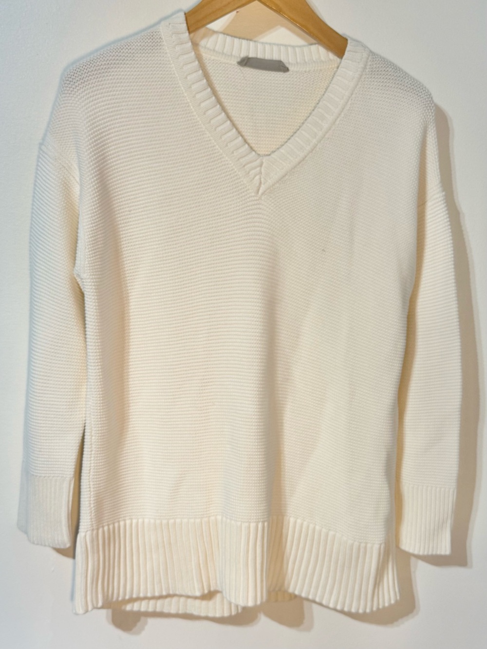 Everlane V-Neck Relaxed Knit Sweater size small 100% cotton